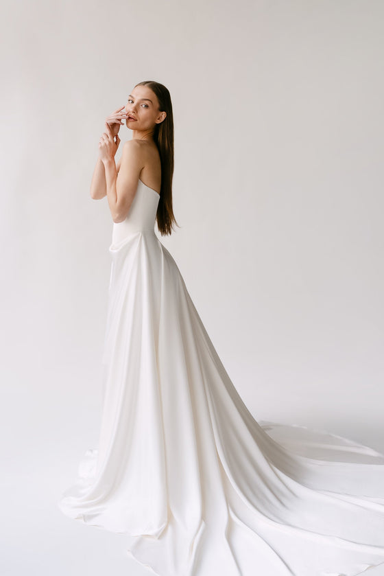 Trunk Show - 2027 Collection
