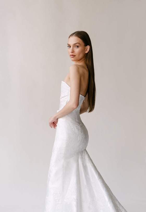 Trunk Show - 2027 Collection