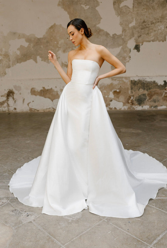 Trunk Show - 2027 Collection