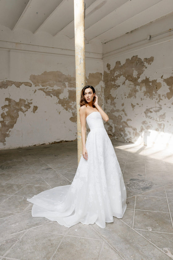 Trunk Show - 2027 Collection